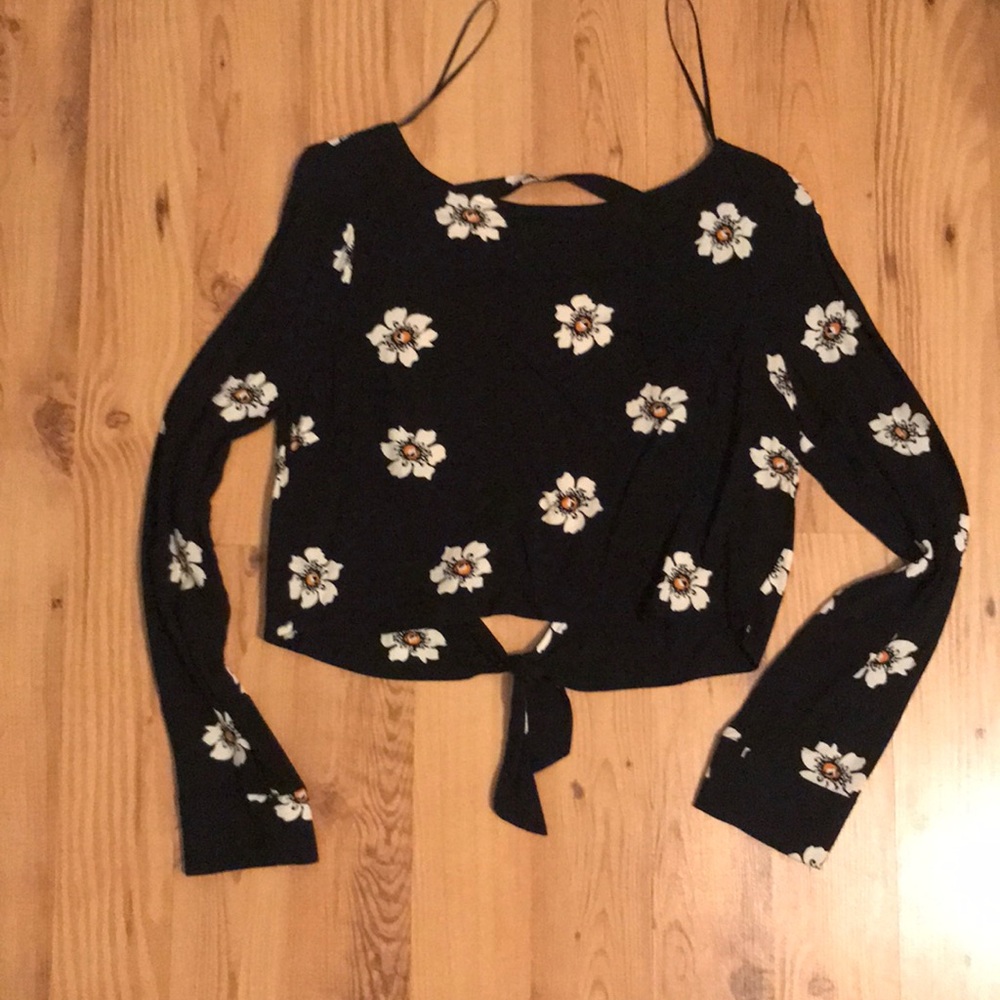 Open back floral Kendall and Kylie long sleeve